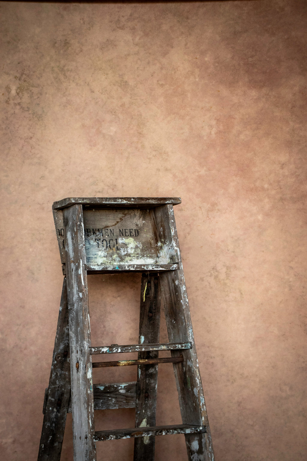 SPRING IN MY STEP (MODERN MUSE) 1.7m by 3m