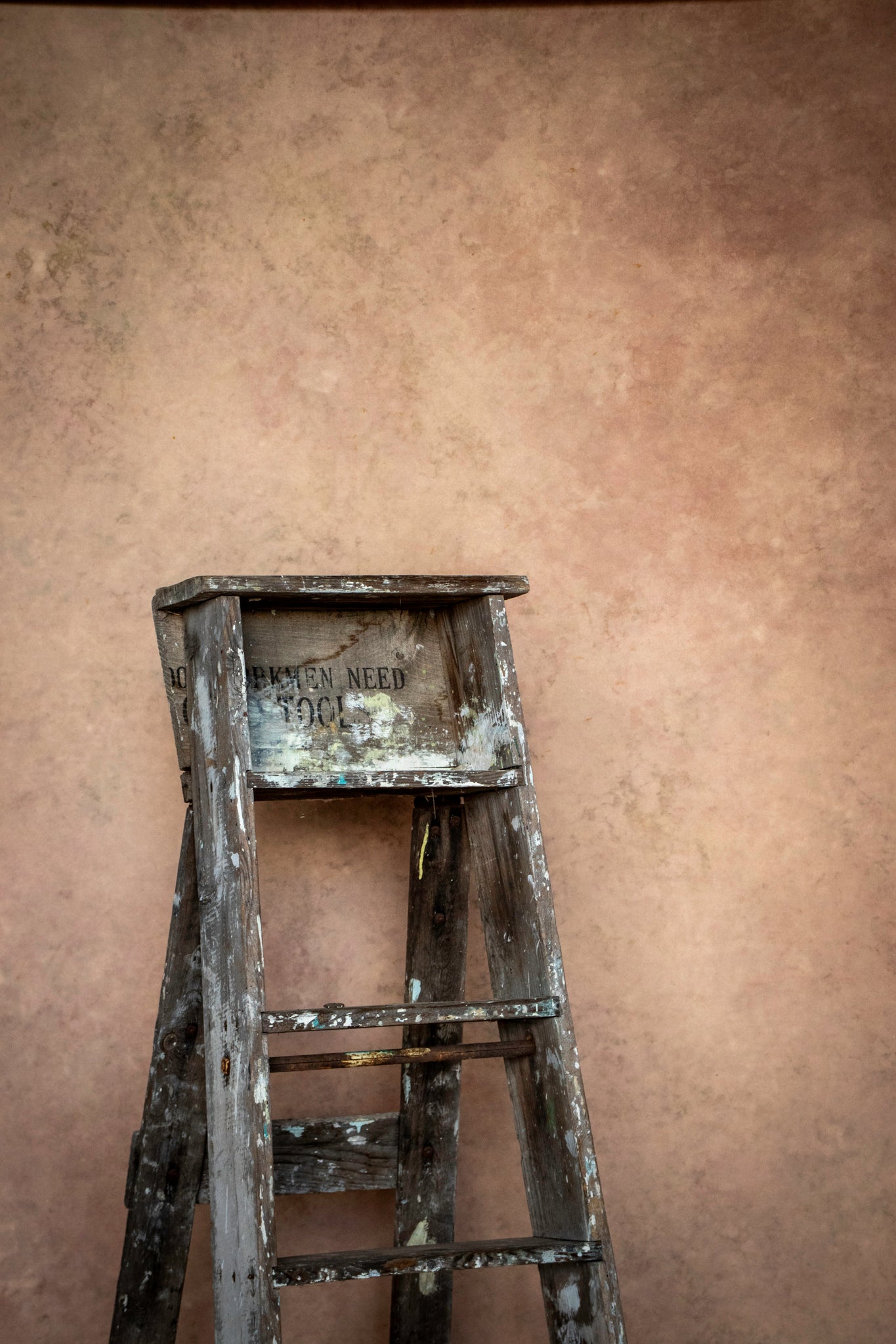 SPRING IN MY STEP (MODERN MUSE) 1.7m by 3m