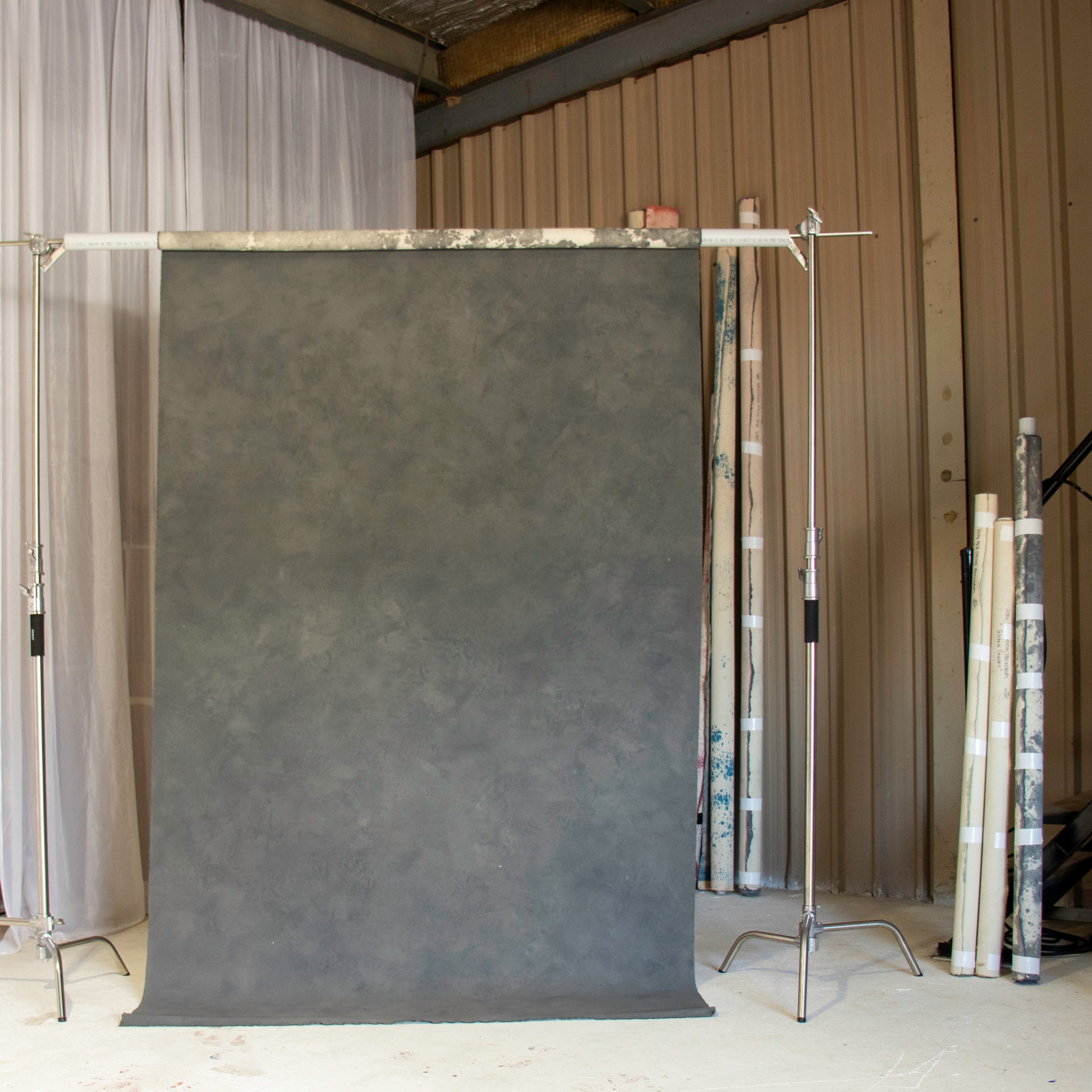 LEFT RIGHT HOOK (MODERN MUSE) 1.7M BY 3M