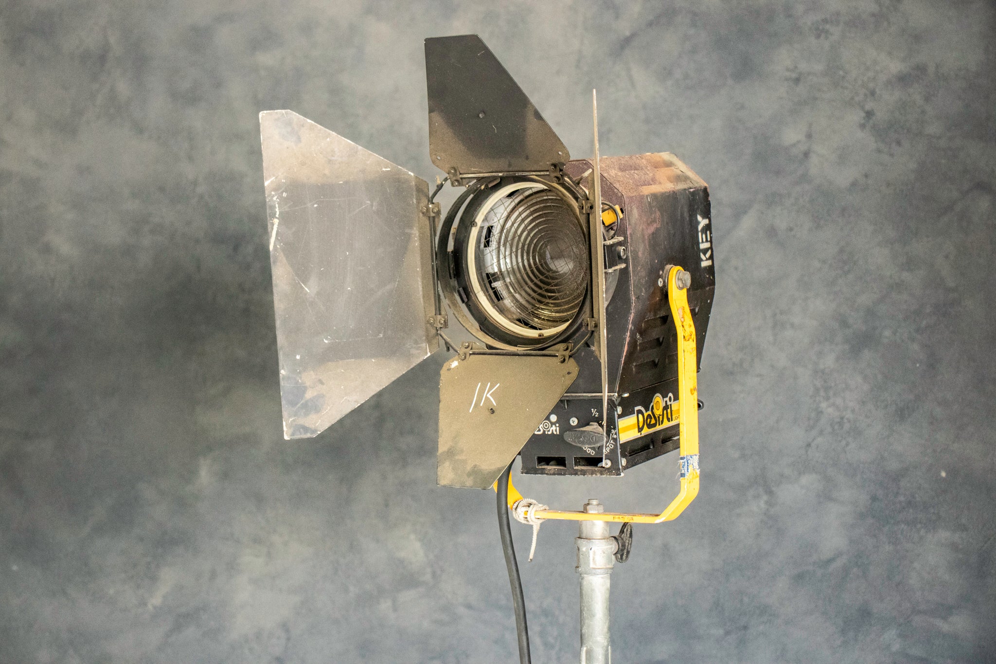 LEFT RIGHT HOOK (MODERN MUSE) 1.7M BY 3M